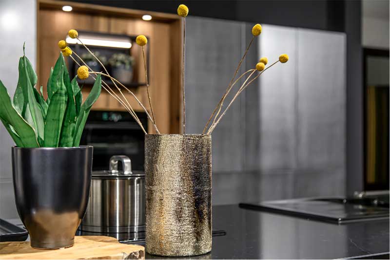 decorative-shiny-vase-interior-modern-kitchen-8